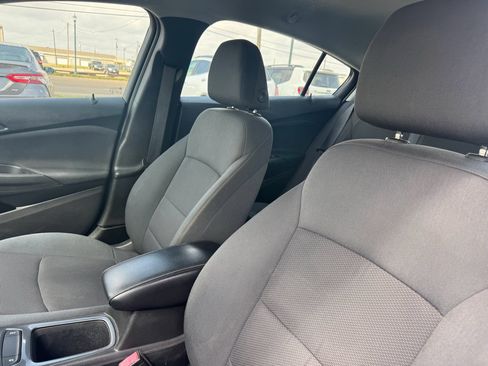 Used 2019 Chevrolet Cruze LS FWD image 18