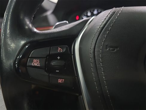 Used 2019 BMW 540i w/ Convenience Package image 17