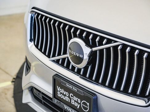 Used 2020 Volvo XC90 T5 Momentum w/ Protection Package Premier AWD/4WD image 9