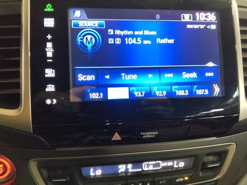 Used 2016 Honda Pilot EX image 25