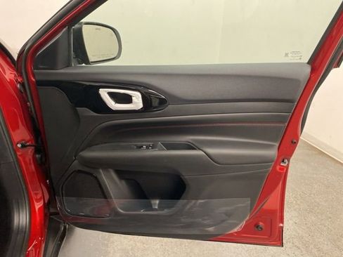 Used 2026 Jeep Compass Trailhawk image 22