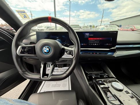 Used 2024 BMW i5 M60 w/ Premium Package AWD/4WD image 10