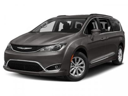 Used 2018 Chrysler Pacifica Touring-L Plus w/ Tire & Wheel Group