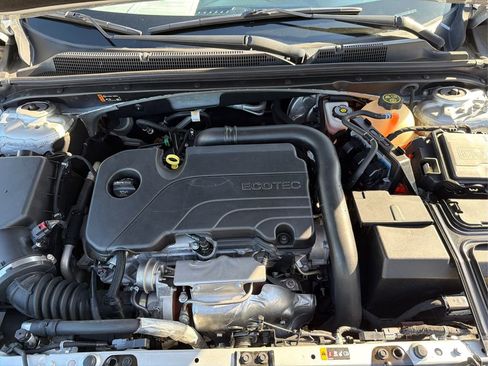 Used 2022 Chevrolet Malibu LT image 12