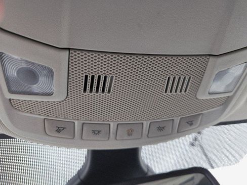 Used 2023 Ford Edge Titanium image 46