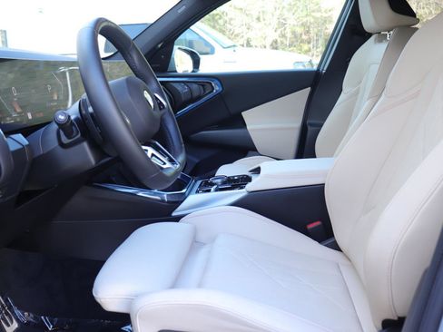 Used 2025 BMW X3 xDrive30i w/ Premium Package image 10