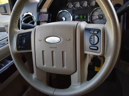 Used 2008 Ford F350 Lariat image 24