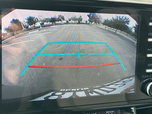 Used 2022 Toyota Sienna LE image 23