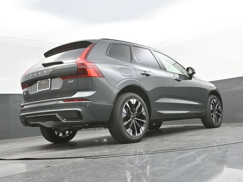 New 2026 Volvo XC60 B5 Plus w/ Climate Package AWD/4WD image 35