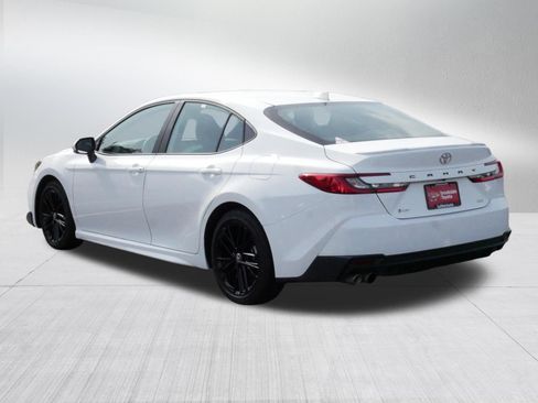 Certified 2026 Toyota Camry SE FWD image 5