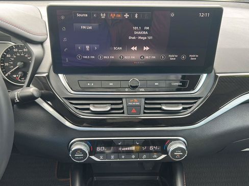 Used 2025 Nissan Altima 2.5 SR w/ SR Premium Package AWD/4WD image 12