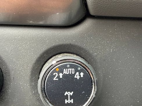 Used 2019 Chevrolet Suburban LT AWD/4WD image 18