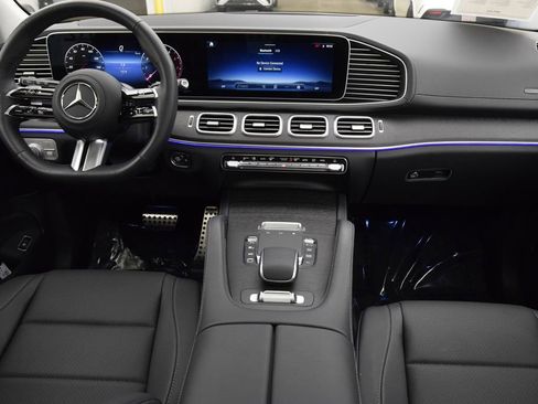 Used 2026 Mercedes-Benz GLS 450 4MATIC image 24