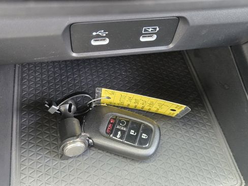Used 2024 Honda Accord EX image 18