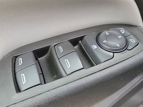 Used 2022 Chevrolet Equinox LS w/ LS Convenience Package image 15