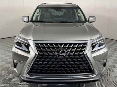 Used 2023 Lexus GX 460 Premium w/ Accessory Package AWD/4WD image 13