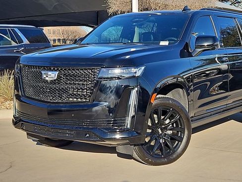 Used 2024 Cadillac Escalade ESV Sport Platinum image 6