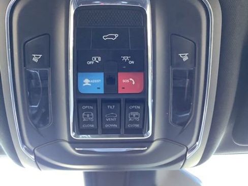 Certified 2024 Jeep Grand Cherokee L Limited AWD/4WD image 28