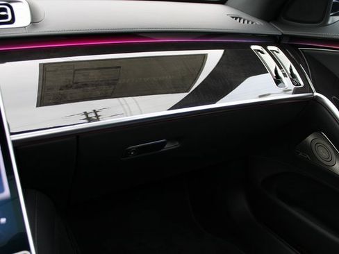 New 2026 Mercedes-Benz S 580 4MATIC Sedan image 30