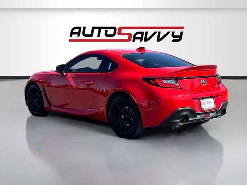 Used 2023 Toyota GR86 Premium image 5