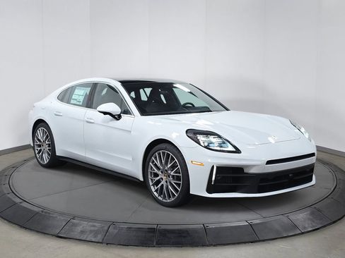 New 2025 Porsche Panamera 4 image 9