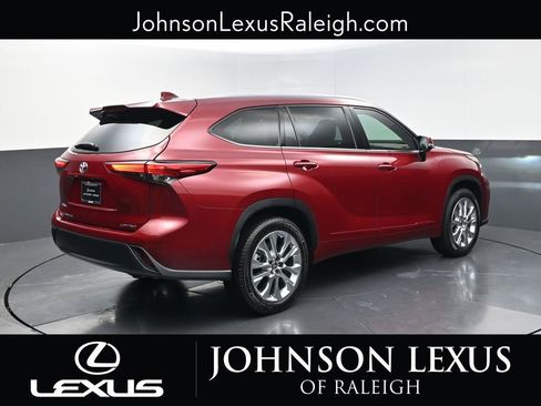 Used 2020 Toyota Highlander Limited FWD image 9