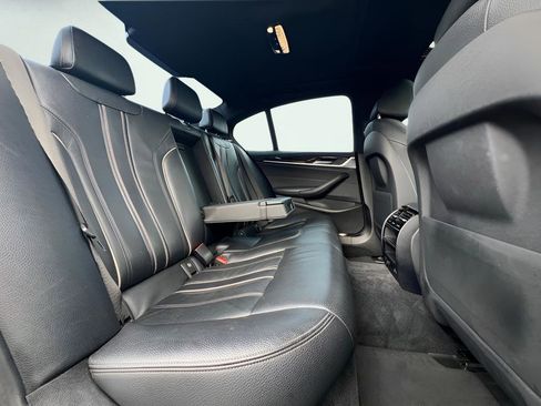 Used 2020 BMW 530i 530i w/ Convenience Package image 25