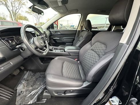 Used 2022 Nissan Pathfinder SV image 22