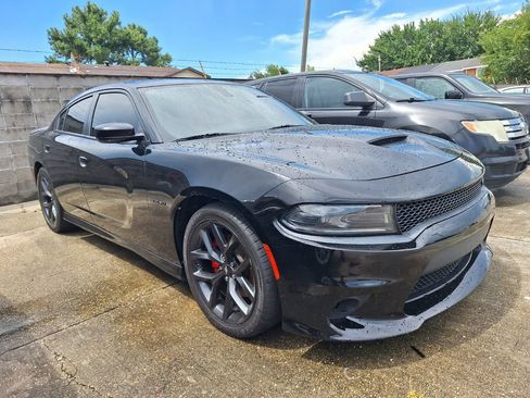 Used 2022 Dodge Charger R/T w/ Blacktop Package RWD image 3