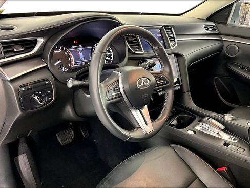 Used 2023 INFINITI QX50 Luxe image 16
