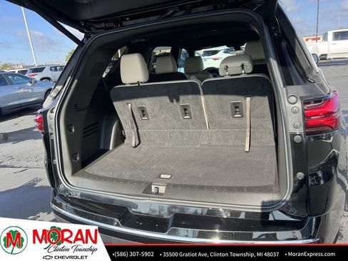 Certified 2023 Chevrolet Traverse Premier image 12