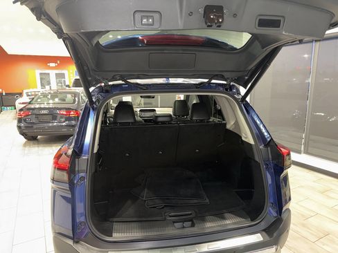 Used 2022 Nissan Rogue Platinum w/ Head-Up Display Package image 40