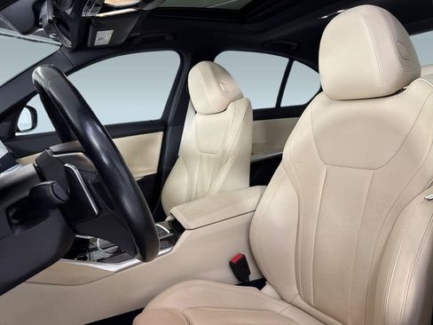 Used 2019 BMW 330i Sedan w/ Premium Package RWD image 25