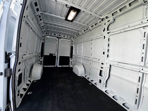 Used 2023 RAM ProMaster 3500 w/ Driver Convenience Group image 20