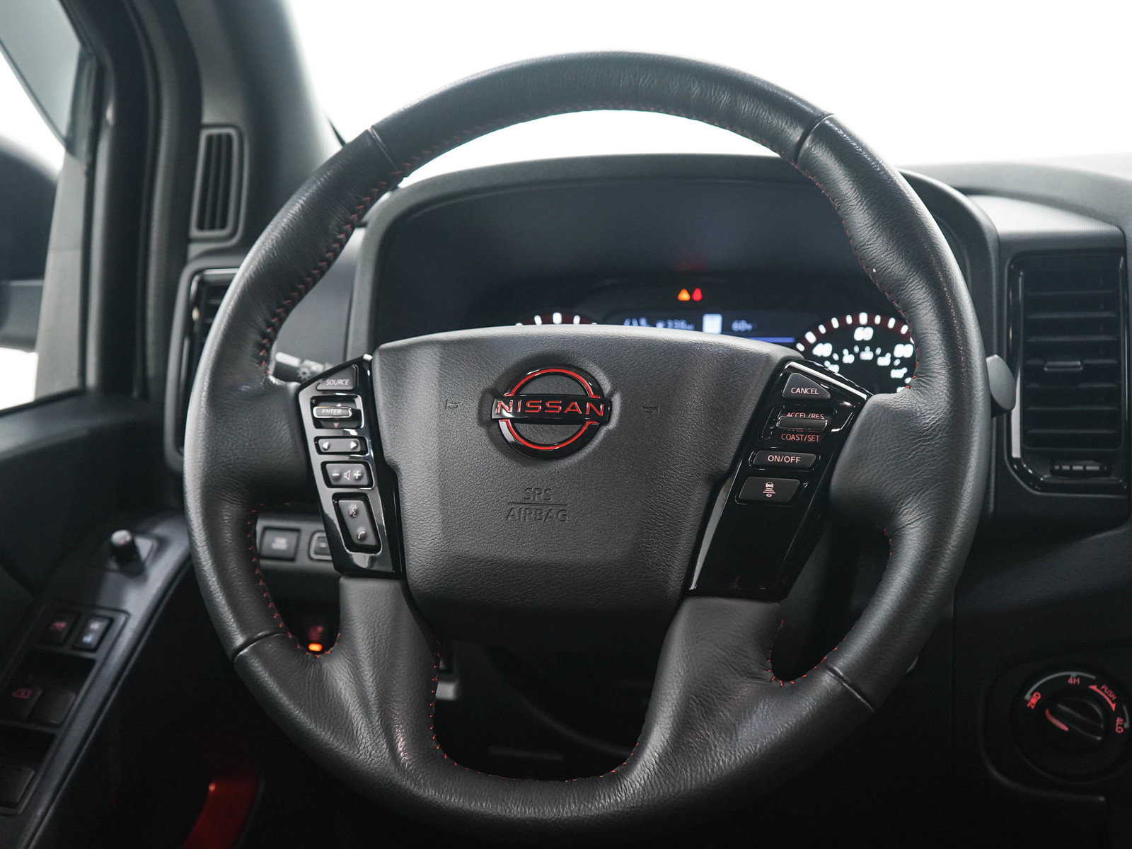 Used 2023 Nissan Frontier PRO-4X w/ Pro-4X Premium Package AWD/4WD image 17