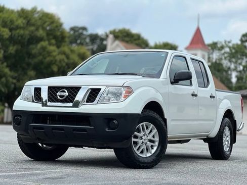 Used 2020 Nissan Frontier SV AWD/4WD image 1