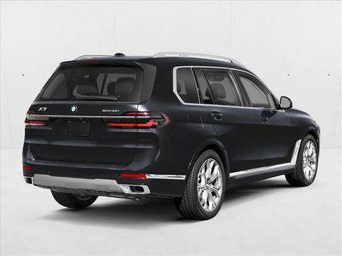 New 2025 BMW X7 xDrive40i w/ Executive Package image 2