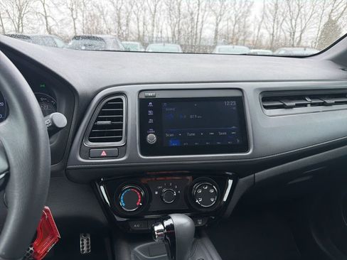 Certified 2022 Honda HR-V Sport image 14