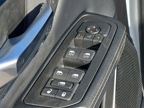 New 2026 RAM 1500 Laramie AWD/4WD image 13