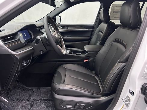 New 2026 Jeep Grand Cherokee Limited AWD/4WD image 12