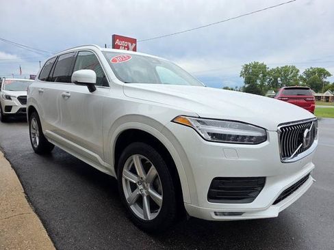 Used 2023 Volvo XC90 B5 Core AWD/4WD image 2