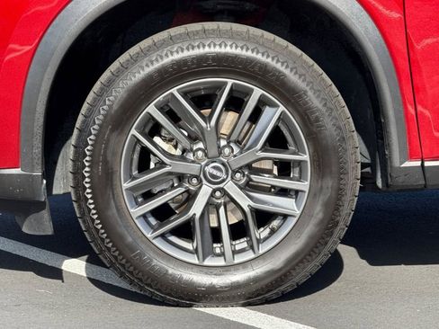 Used 2023 Nissan Rogue S image 14