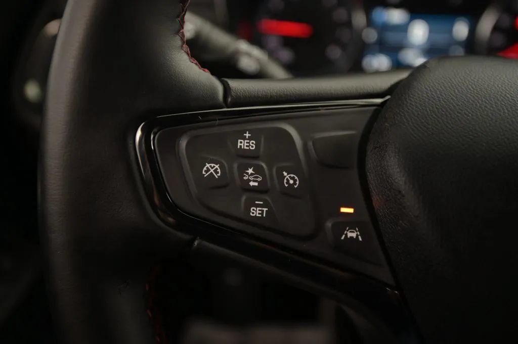 Used 2023 Chevrolet Equinox RS AWD/4WD image 22