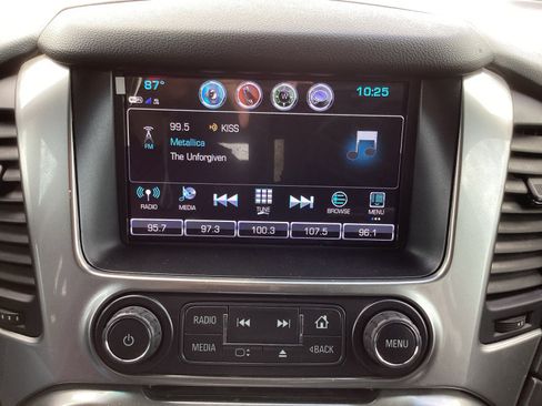 Used 2020 Chevrolet Tahoe LS RWD image 4
