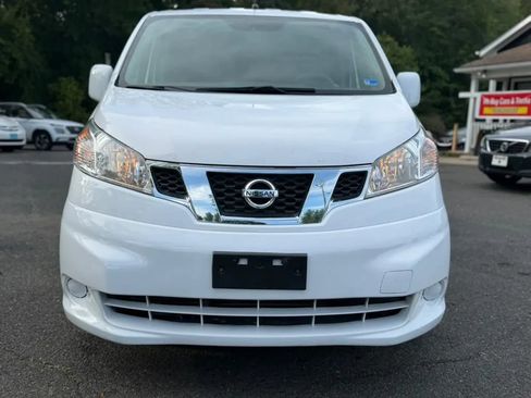 Used 2015 Nissan NV200 SV w/ Exterior Appearance Package FWD image 2