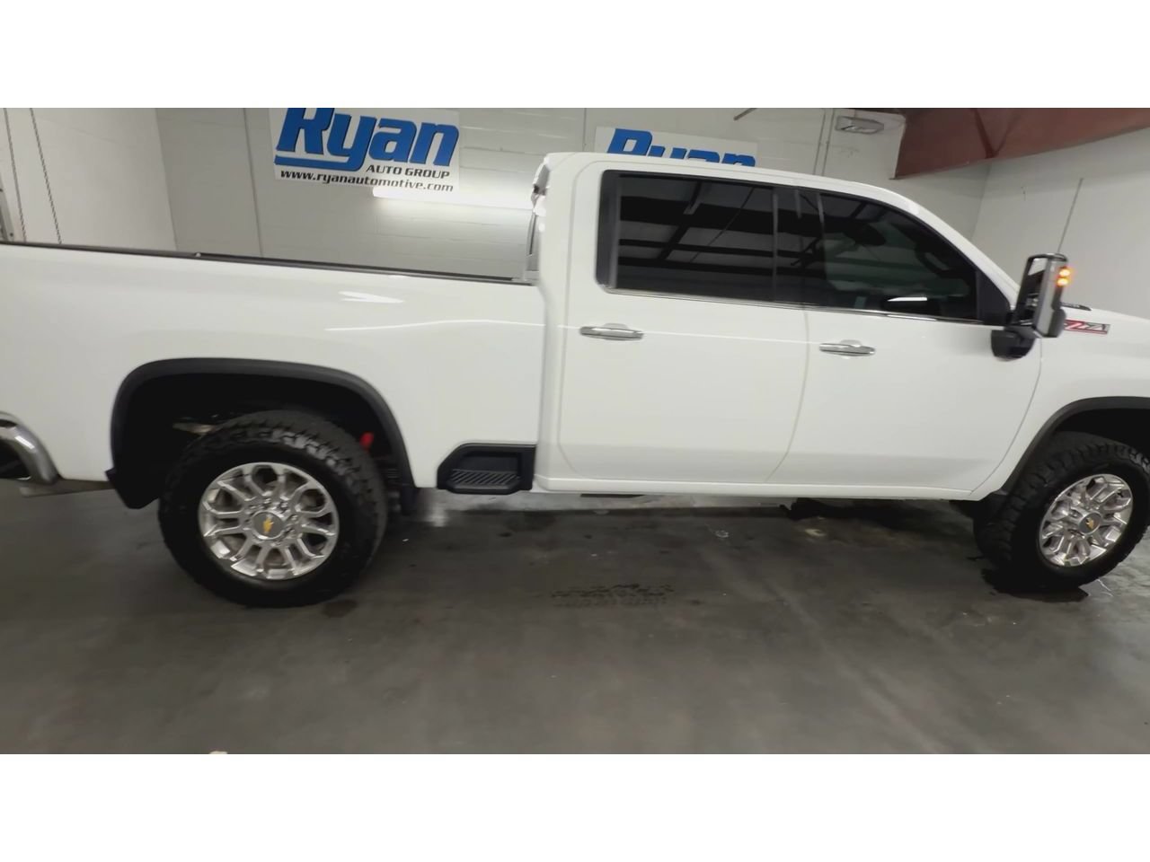 Certified 2025 Chevrolet Silverado 2500 LTZ w/ LTZ Premium Texas Edition AWD/4WD image 9