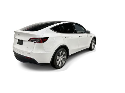 Certified 2021 Tesla Model Y Long Range AWD/4WD image 6