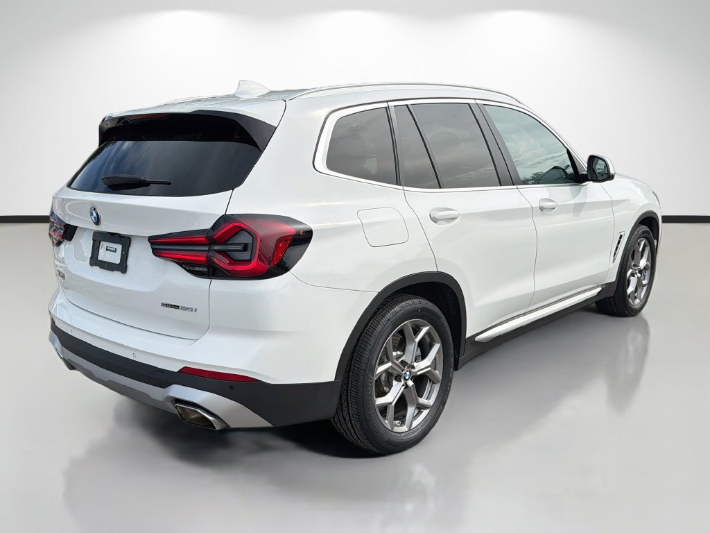 Used 2023 BMW X3 sDrive30i w/ Convenience Package RWD image 3