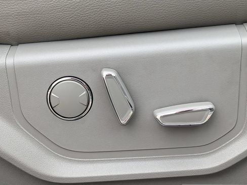 Used 2016 Ford F150 Lariat AWD/4WD image 21