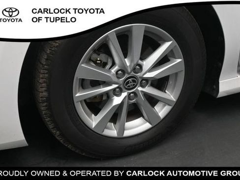 Used 2025 Toyota Camry SE FWD image 40